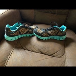 women’s Wild run shoes